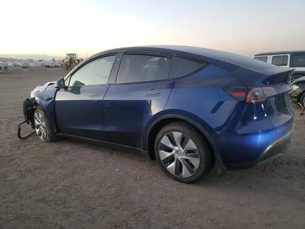 7SAYGDEE9NA011923 2022 TESLA MODEL Y - Image 2