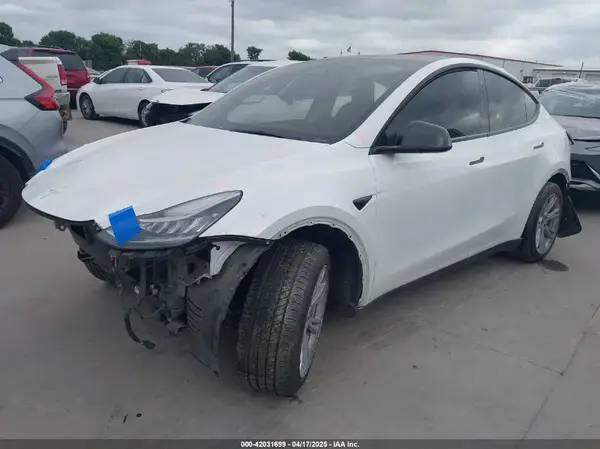 7SAYGDEE9NA013302 2022 TESLA MODEL Y - Image 2