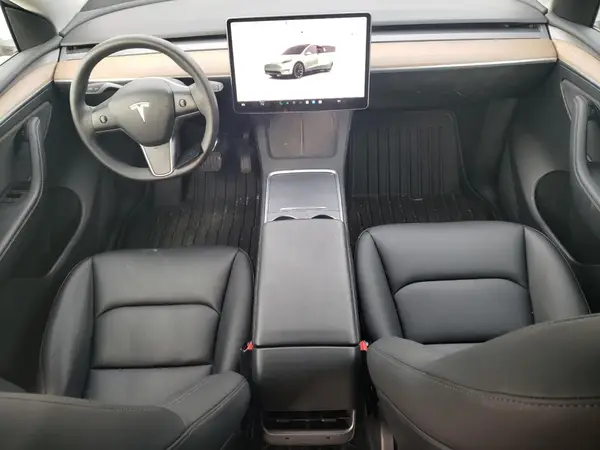 7SAYGDEE9NA018421 2022 TESLA MODEL Y - Image 8