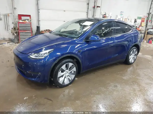 7SAYGDEE9NA019312 2022 TESLA MODEL Y - Image 2