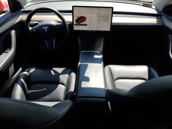 7SAYGDEE9NA019973 2022 TESLA MODEL Y - Image 8