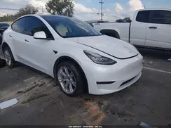 7SAYGDEE9NF310427 2022 TESLA MODEL Y