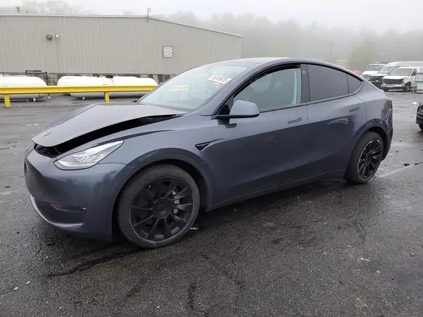 7SAYGDEE9NF314154 2022 TESLA MODEL Y - Image 1