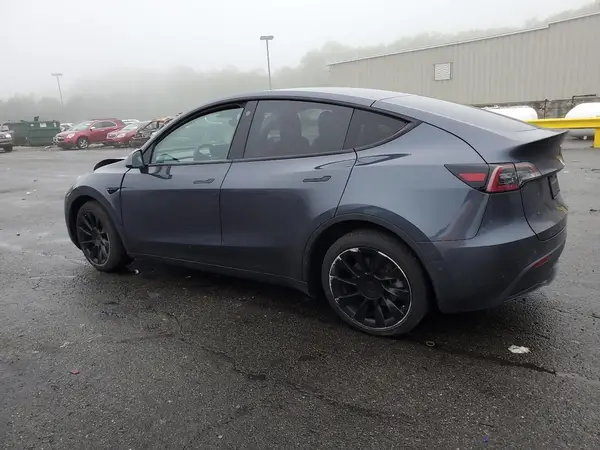 7SAYGDEE9NF314154 2022 TESLA MODEL Y - Image 2