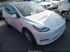 7SAYGDEE9NF317362 2022 TESLA MODEL Y