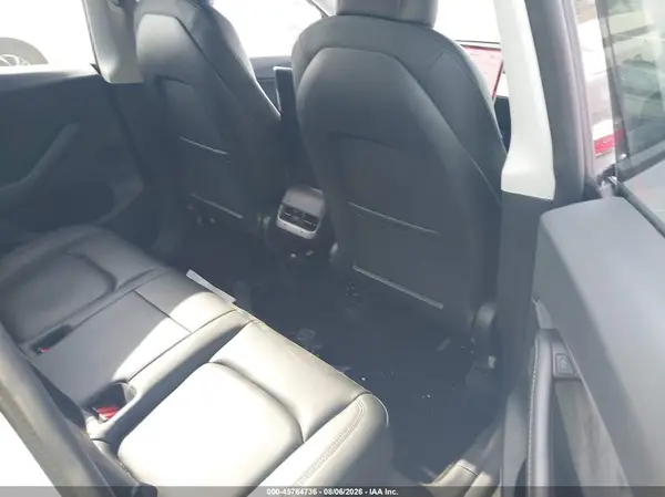 7SAYGDEE9NF317362 2022 TESLA MODEL Y - Image 8