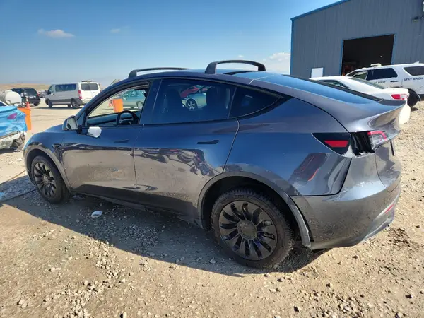 7SAYGDEE9NF317586 2022 TESLA MODEL Y - Image 2