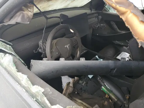 7SAYGDEE9NF318852 2022 TESLA MODEL Y - Image 8