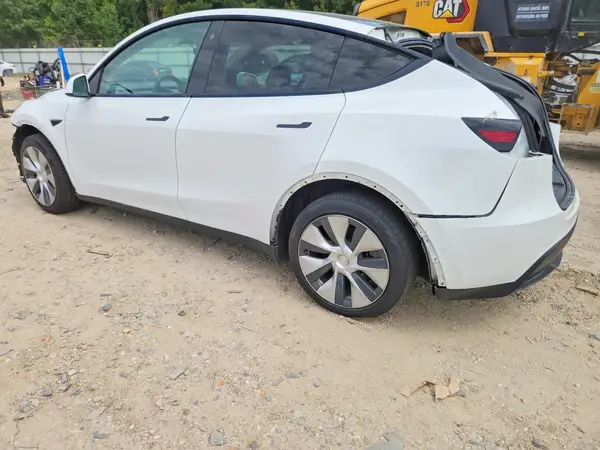 7SAYGDEE9NF321153 2022 TESLA MODEL Y - Image 2