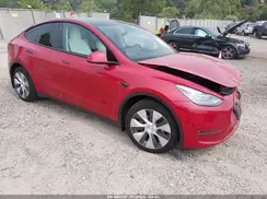 7SAYGDEE9NF323212 2022 TESLA MODEL Y