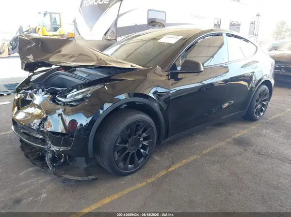 7SAYGDEE9NF328880 2022 TESLA MODEL Y - Image 2