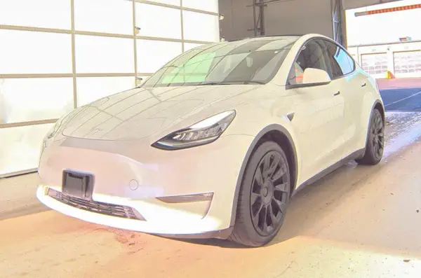 7SAYGDEE9NF332623 2022 TESLA MODEL Y - Image 2