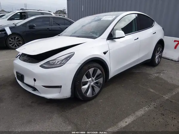 7SAYGDEE9NF336655 2022 TESLA MODEL Y - Image 2