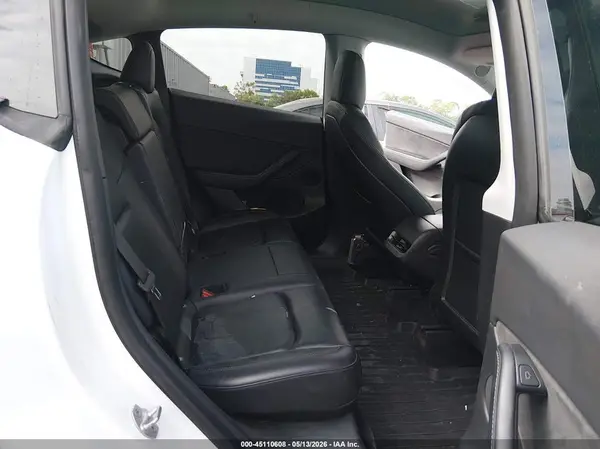 7SAYGDEE9NF336655 2022 TESLA MODEL Y - Image 8