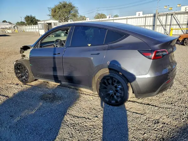7SAYGDEE9NF343301 2022 TESLA MODEL Y - Image 2