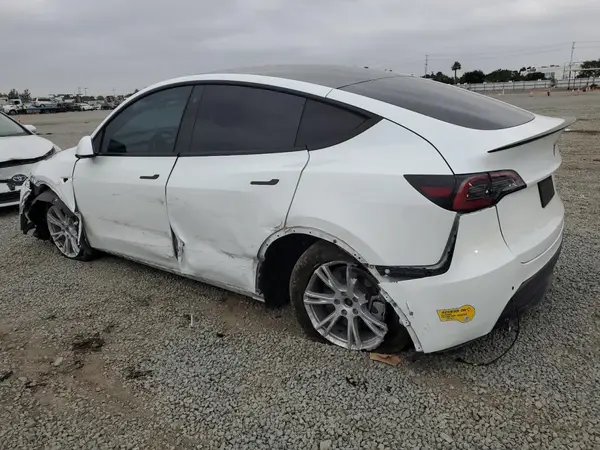7SAYGDEE9NF345193 2022 TESLA MODEL Y - Image 2