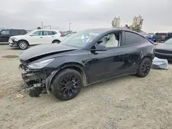 7SAYGDEE9NF351334 2022 TESLA MODEL Y