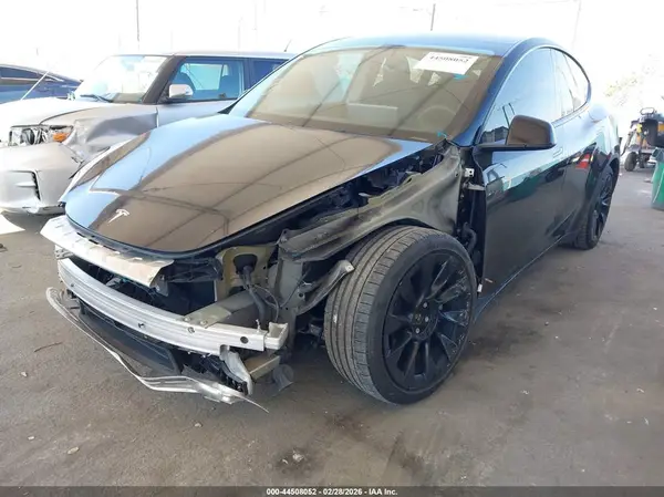 7SAYGDEE9NF352273 2022 TESLA MODEL Y - Image 2