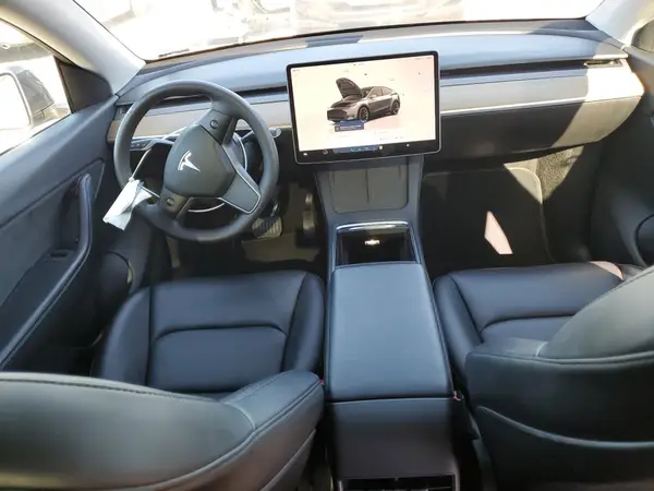 7SAYGDEE9NF355870 2022 TESLA MODEL Y - Image 8