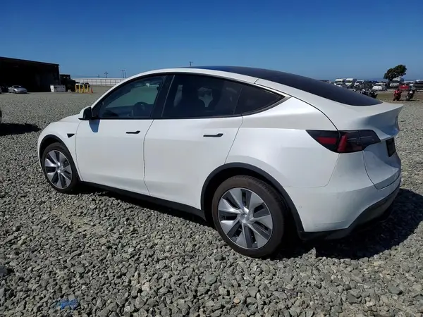 7SAYGDEE9NF356338 2022 TESLA MODEL Y - Image 2