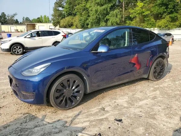 7SAYGDEE9NF357330 2022 TESLA MODEL Y - Image 1