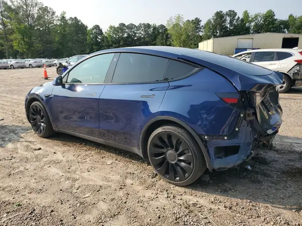 7SAYGDEE9NF357330 2022 TESLA MODEL Y - Image 2