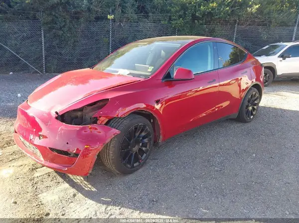 7SAYGDEE9NF357442 2022 TESLA MODEL Y - Image 2