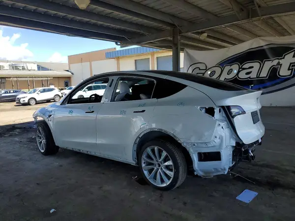 7SAYGDEE9NF359224 2022 TESLA MODEL Y - Image 2