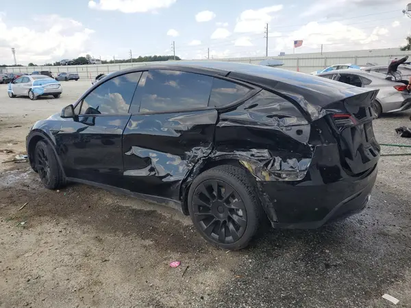 7SAYGDEE9NF360776 2022 TESLA MODEL Y - Image 2