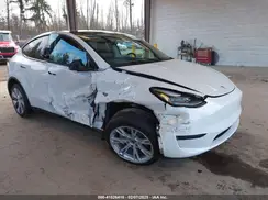 7SAYGDEE9NF363967 2022 TESLA MODEL Y