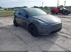 7SAYGDEE9NF365993 2022 TESLA MODEL Y