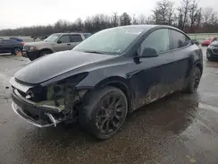 7SAYGDEE9NF366433 2022 TESLA MODEL Y