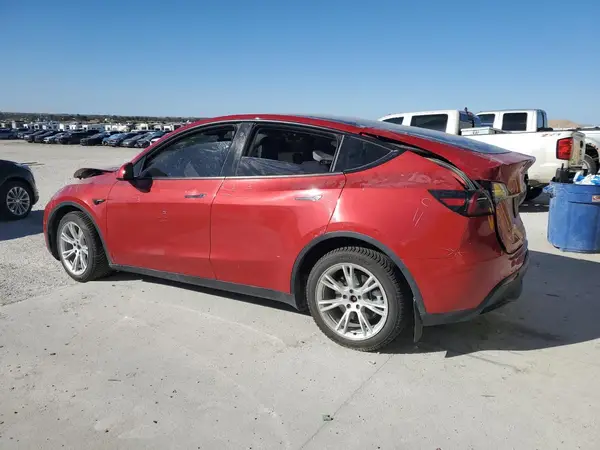 7SAYGDEE9NF373690 2022 TESLA MODEL Y - Image 2