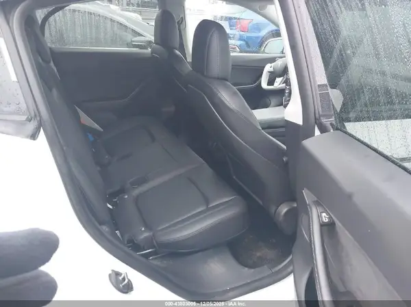7SAYGDEE9NF374614 2022 TESLA MODEL Y - Image 8