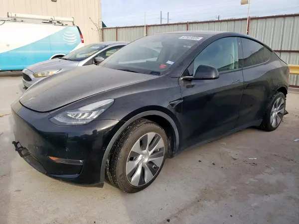 7SAYGDEE9NF375679 2022 TESLA MODEL Y - Image 1