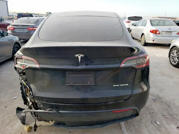 2022 TESLA MODEL Y auction photo 6