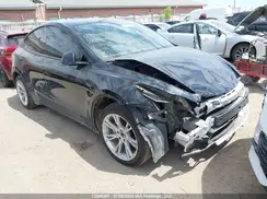 7SAYGDEE9NF385015 2022 TESLA MODEL Y