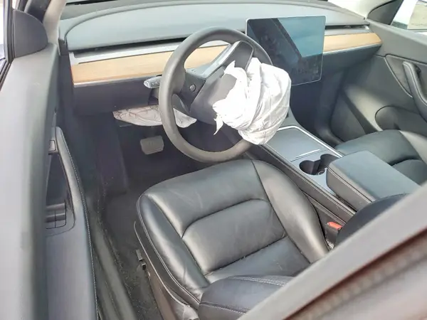 7SAYGDEE9NF385581 2022 TESLA MODEL Y - Image 8