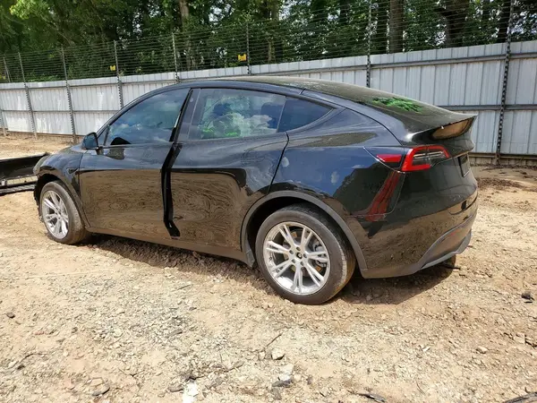 7SAYGDEE9NF387699 2022 TESLA MODEL Y - Image 2