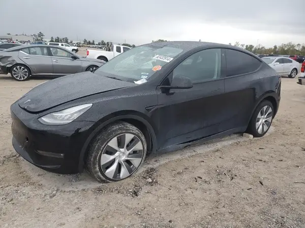 7SAYGDEE9NF392062 2022 TESLA MODEL Y - Image 1