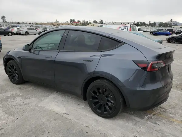 7SAYGDEE9NF393163 2022 TESLA MODEL Y - Image 2