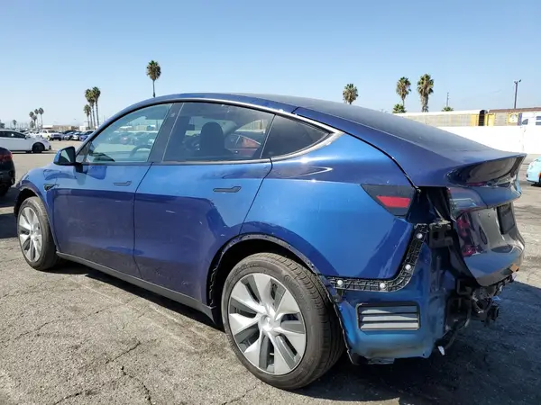 7SAYGDEE9NF403013 2022 TESLA MODEL Y - Image 2
