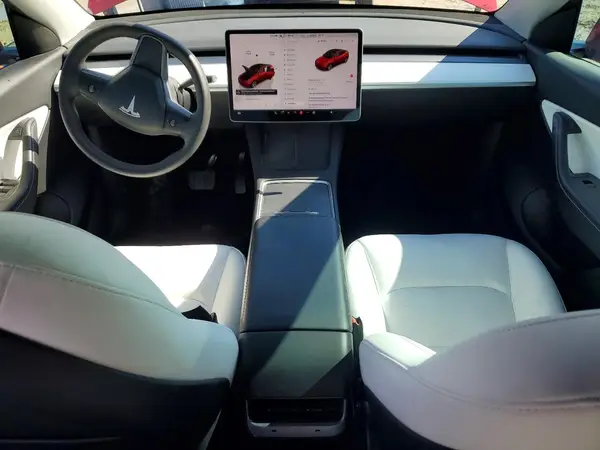 7SAYGDEE9NF417963 2022 TESLA MODEL Y - Image 8