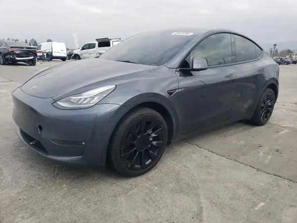 7SAYGDEE9NF419325 2022 TESLA MODEL Y - Image 1