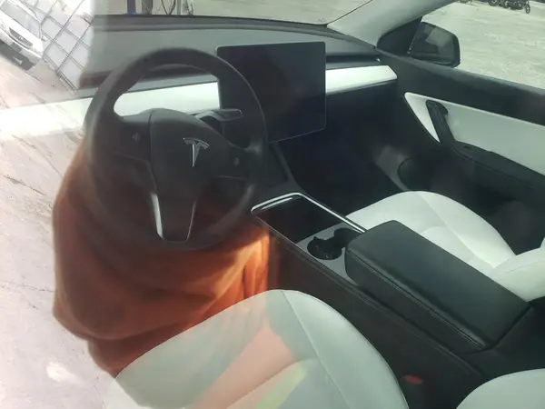 7SAYGDEE9NF419325 2022 TESLA MODEL Y - Image 8