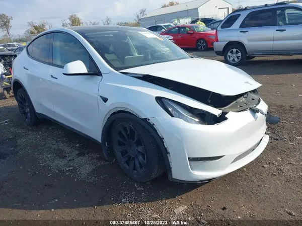 7SAYGDEE9NF422094 2022 TESLA MODEL Y - Image 1