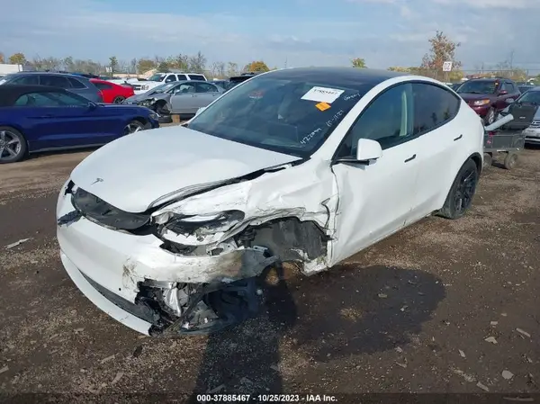 7SAYGDEE9NF422094 2022 TESLA MODEL Y - Image 2