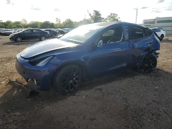 7SAYGDEE9NF423021 2022 TESLA MODEL Y - Image 1