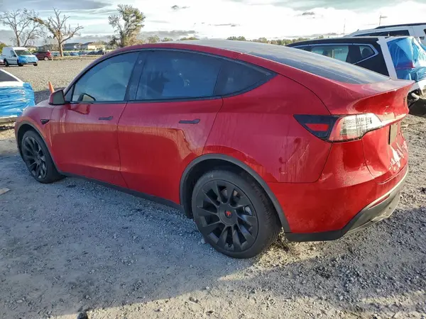 7SAYGDEE9NF424069 2022 TESLA MODEL Y - Image 2