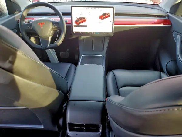 7SAYGDEE9NF424069 2022 TESLA MODEL Y - Image 8